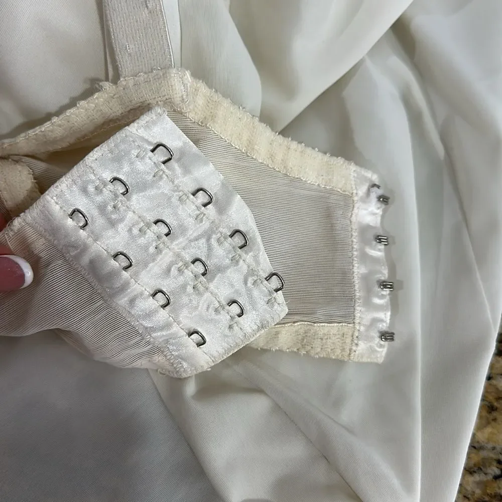 Sno-Flake Bow Bra By Bali Vintage Ivory Chemise With Lace Detail Size 36D